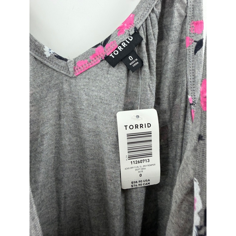 Torrid Romper Womens Large Gray Pink Floral Jersey Knit Stretch Pockets NWT - Picture 4 of 5